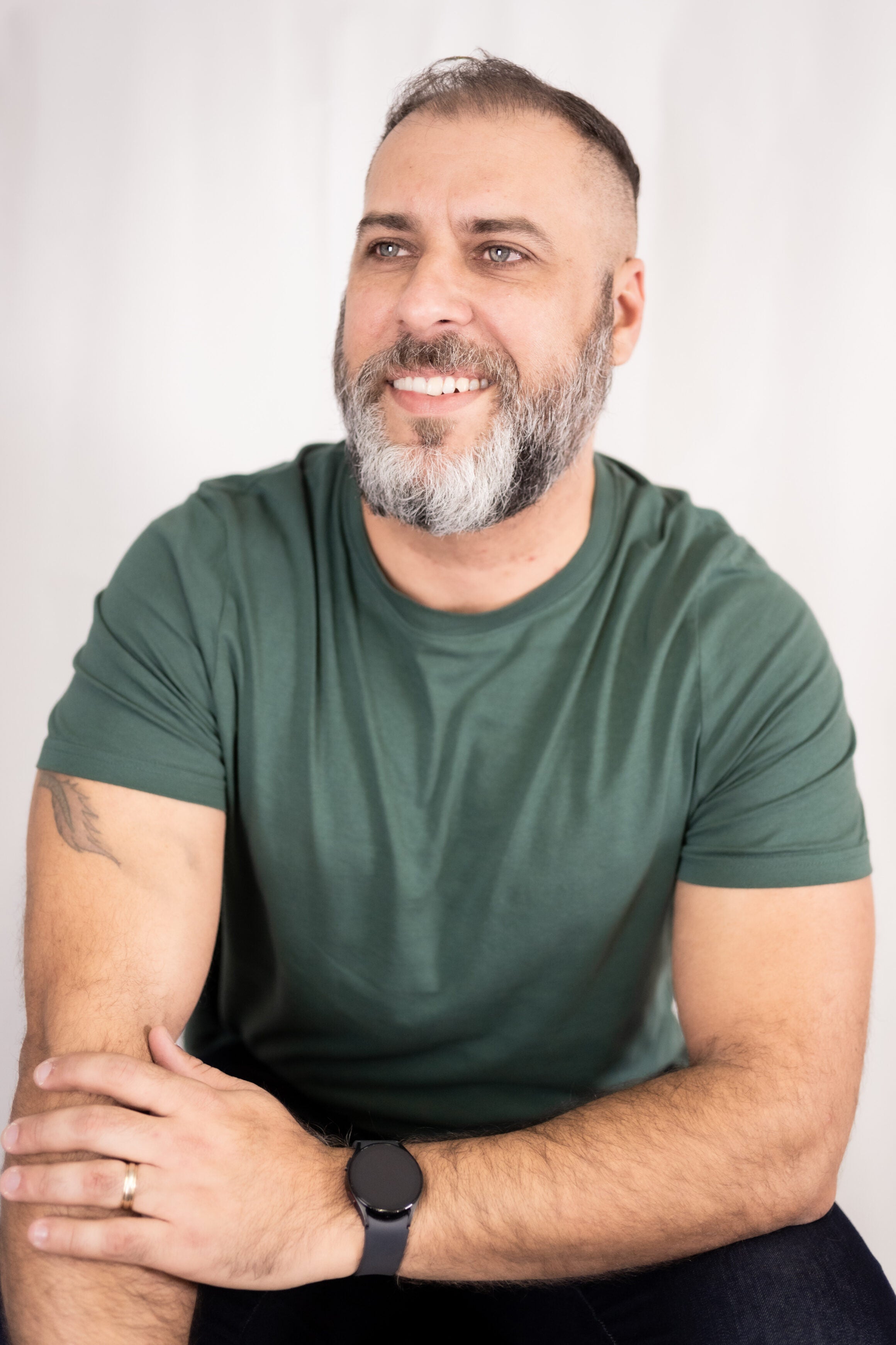 - キャプテンの顔写真はアルバート・タニュアのスケール キャプテンの顔写真アルバート・タニュアが拡大縮小