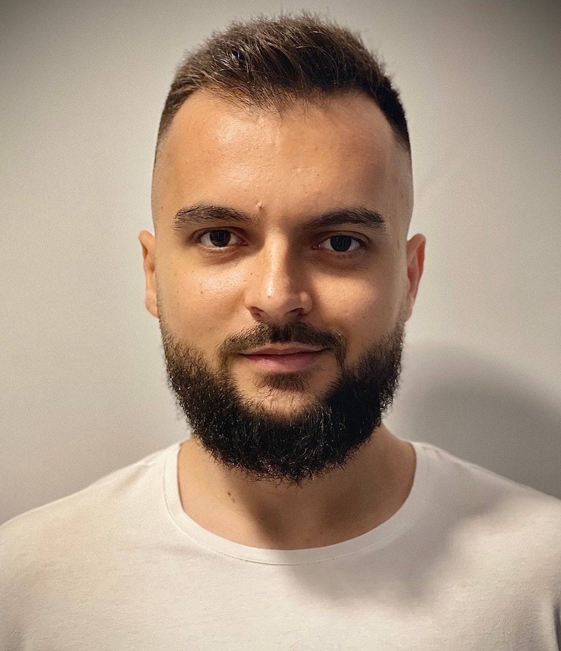 - キャプテンヘッドショットフラウィウスディヌ キャプテンの顔写真フラウィウス・ディヌ