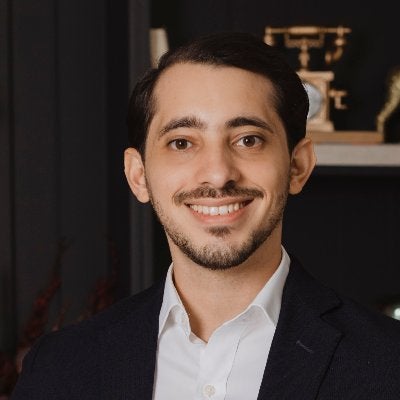 Captain headshot Gustavo Valverde