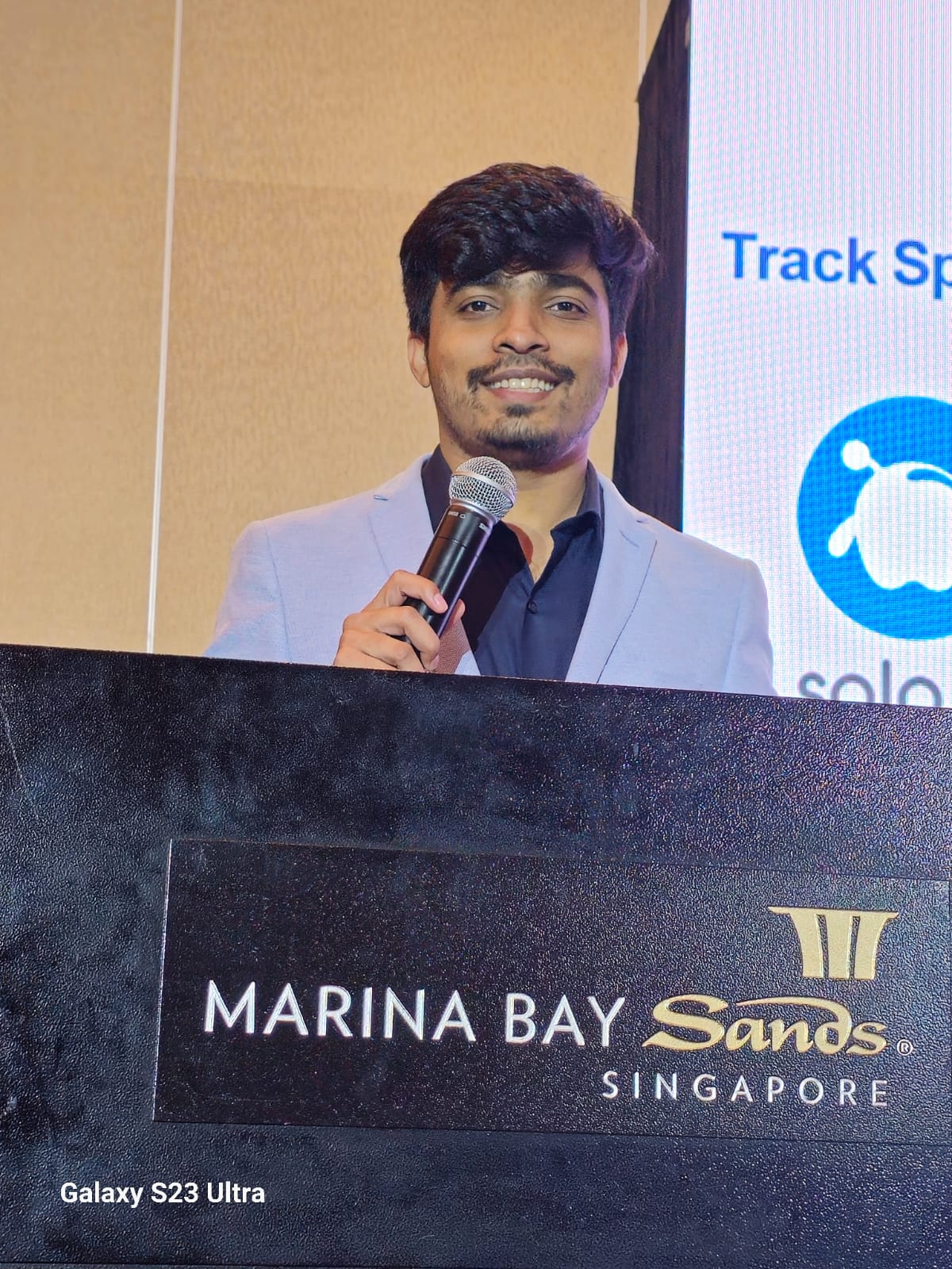 - サンガム・ビレーダー大尉の顔写真 キャプテンの顔写真Sangam Biradar