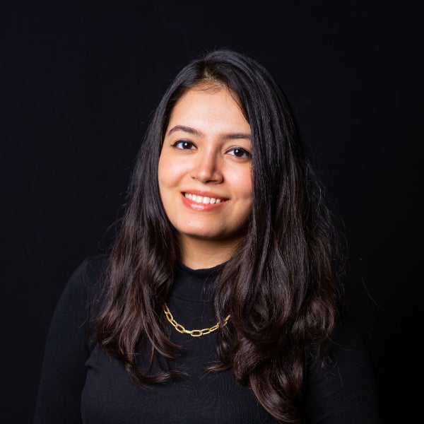 - キャプテン Khushboo Verma キャプテンKhushboo Verma