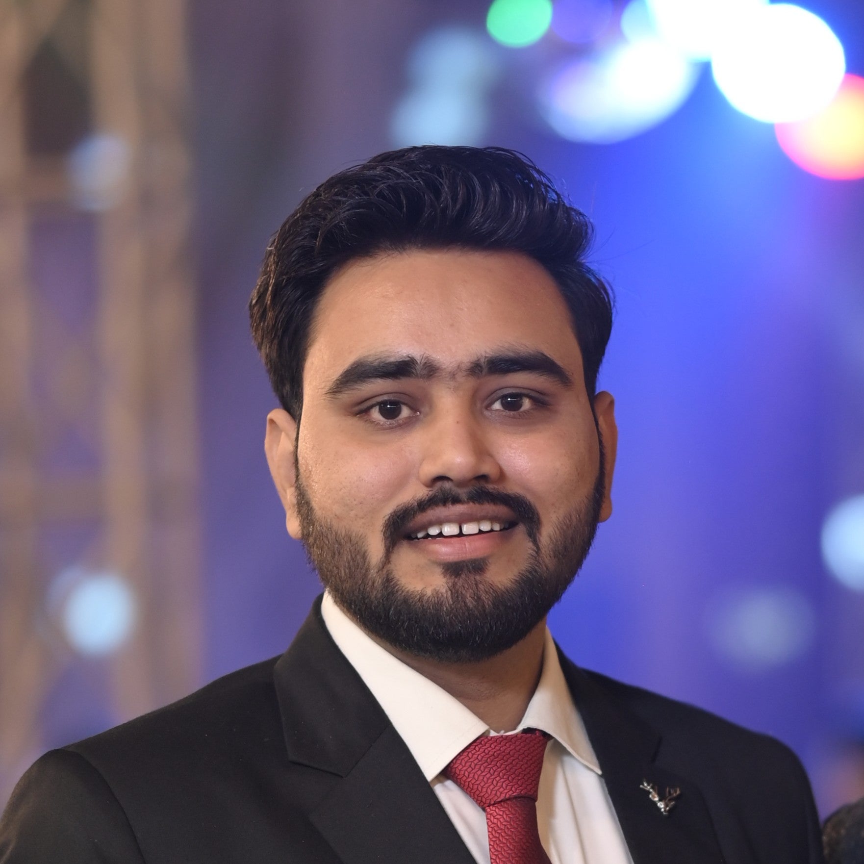 - 顔写真 サルタック・ヴァーシュニー 顔写真:Sarthak Varshney