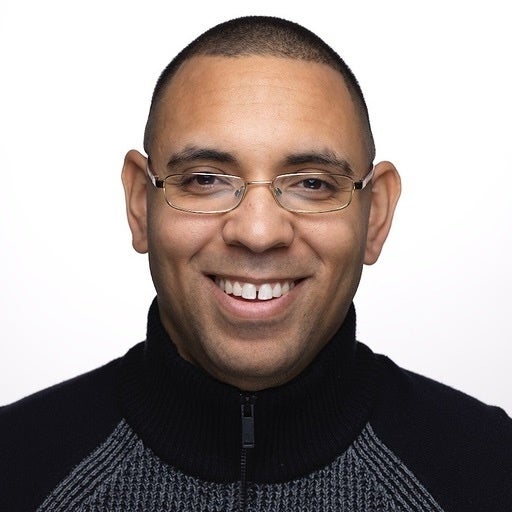 - ヘッドショットスティーブ・ビューキャノン ヘッドショット:スティーブ・ブキャナン