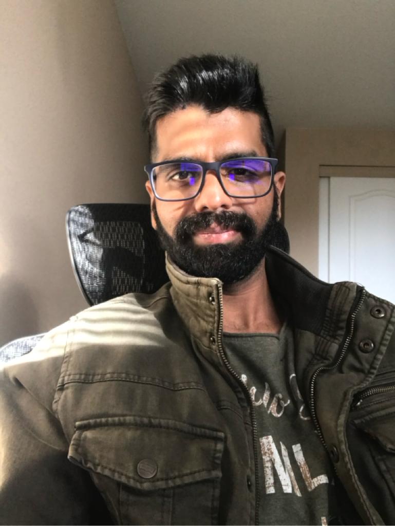 - サントシュ、顔写真、ナガ、サントシュ、レディ、ヴォートゥクリ サントシュの顔写真ナガサントシュレディVootukuri