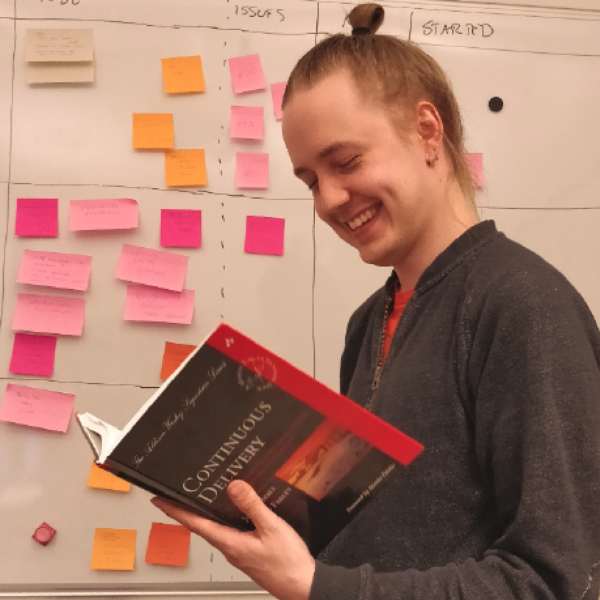 - キャプテンヘッドショット:ジャミ・コウサ キャプテンヘッドショット:ジャミ・コウサ