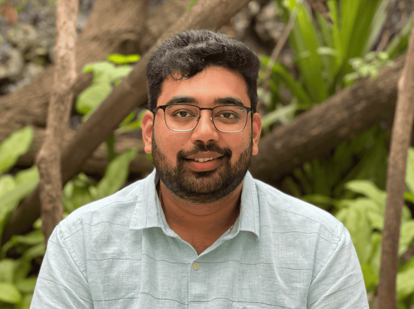 - 顔写真:バラジー・アシシュ・ブラフマンダム・ 1 顔写真:バラジー・アシシュ・ブラフマンダム・ 1