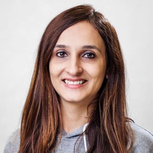 Headshot Saloni Narang